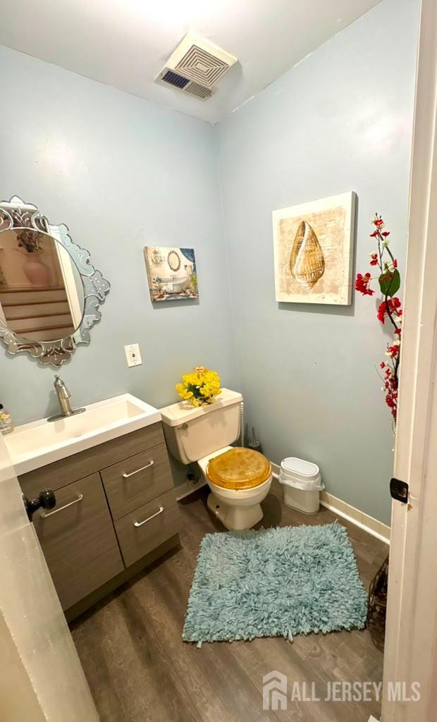 Photo 11 of 402 Holly Drive, Perth Amboy NJ 08861, Perth Amboy, NJ