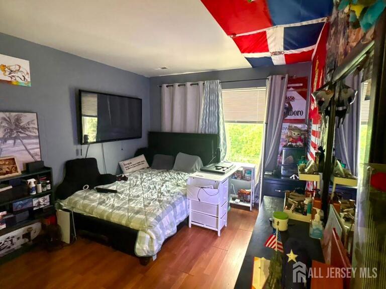 Photo 14 of 402 Holly Drive, Perth Amboy NJ 08861, Perth Amboy, NJ