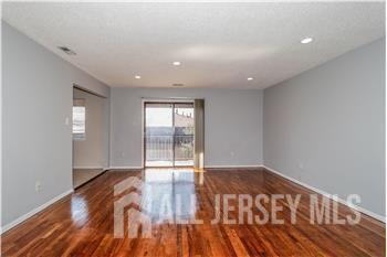 Photo 2 of 107 Edison Glen Terrace, Edison NJ 08837, Edison, NJ