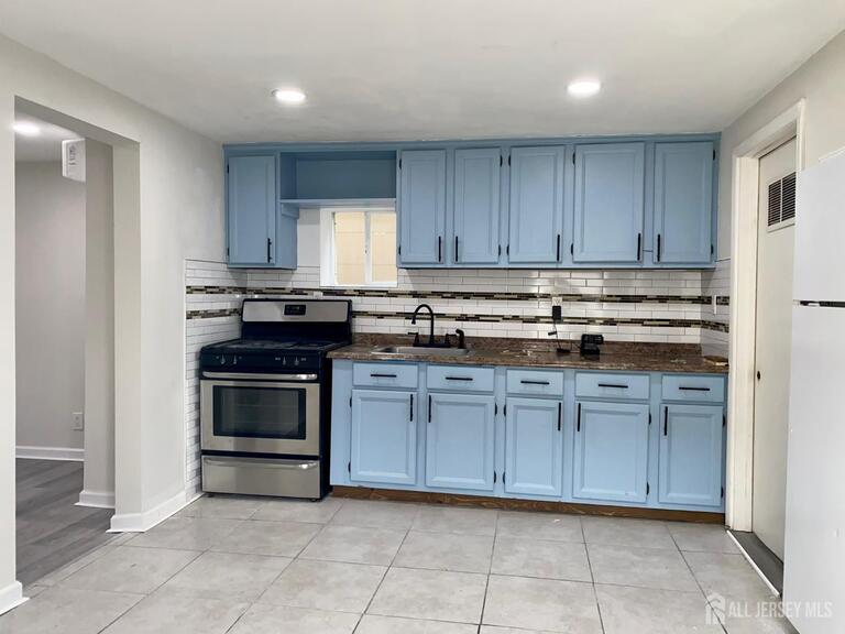 Photo 4 of 368 Inslee Street, Perth Amboy NJ 08861, Perth Amboy, NJ