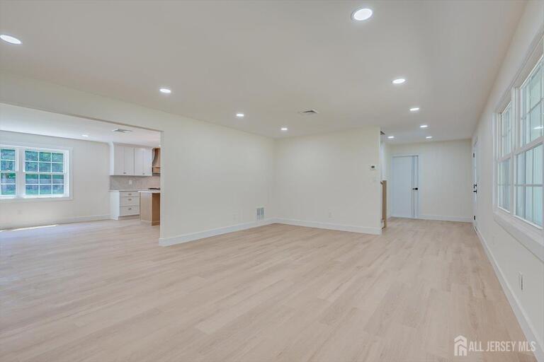 Photo 29 of 300 E Chestnut Avenue E, Metuchen NJ 08840, Metuchen, NJ