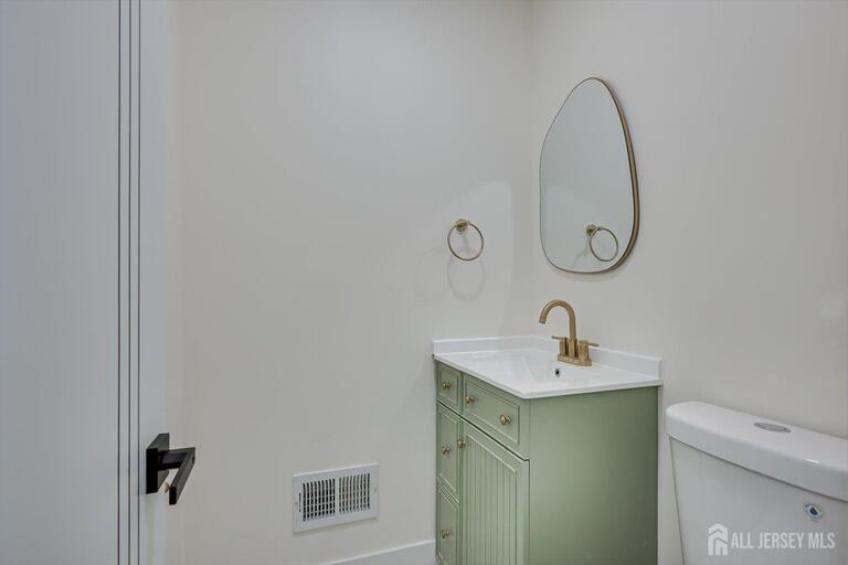 Photo 46 of 300 E Chestnut Avenue E, Metuchen NJ 08840, Metuchen, NJ