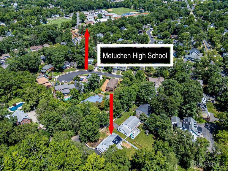 Photo 14 of 300 E Chestnut Avenue E, Metuchen NJ 08840, Metuchen, NJ