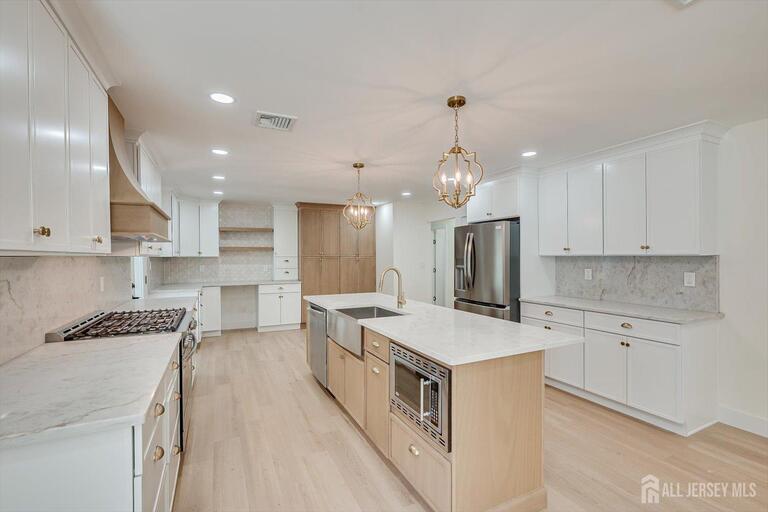 Photo 34 of 300 E Chestnut Avenue E, Metuchen NJ 08840, Metuchen, NJ