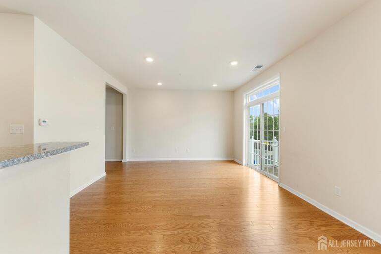 Photo 19 of 1423 Hudson Circle # 1423, Highland Park NJ 08904, Highland Park, NJ