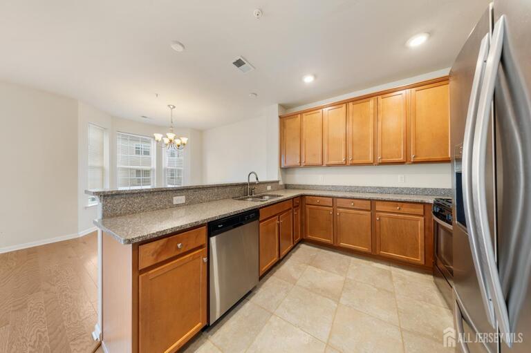 Photo 17 of 1423 Hudson Circle # 1423, Highland Park NJ 08904, Highland Park, NJ