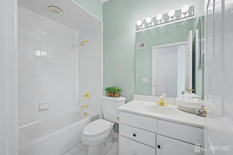 Photo 31 of 17 Umberland Place, Monroe NJ 08831, Monroe, NJ