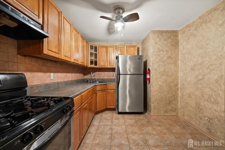 Photo 10 of 192 College Drive, Edison NJ 08817, Edison, NJ