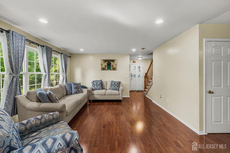 Photo 3 of 262 Retta Court, Piscataway NJ 08854, Piscataway, NJ