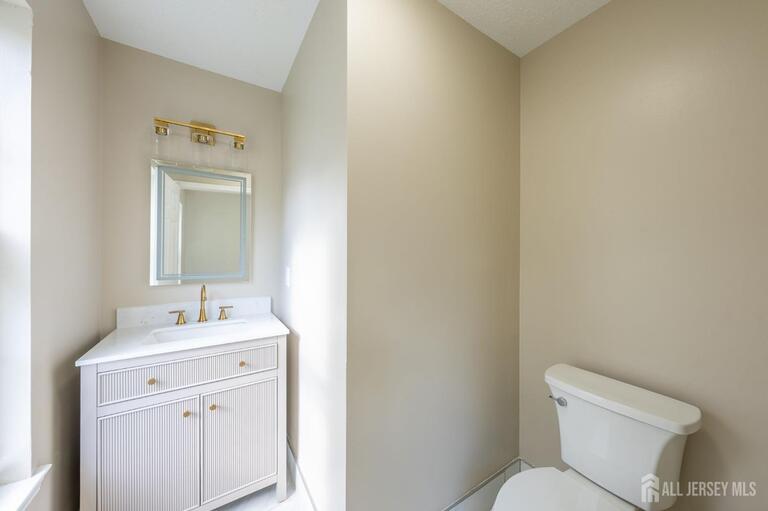 Photo 15 of 122 Prestwick Way, Edison NJ 08820, Edison, NJ