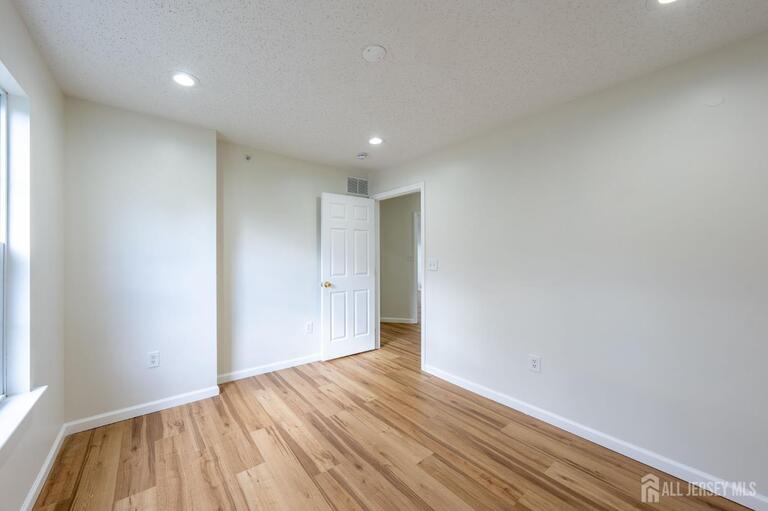 Photo 22 of 122 Prestwick Way, Edison NJ 08820, Edison, NJ
