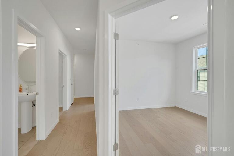 Photo 17 of 644 Lorhan Drive, Piscataway NJ 08854, Piscataway, NJ