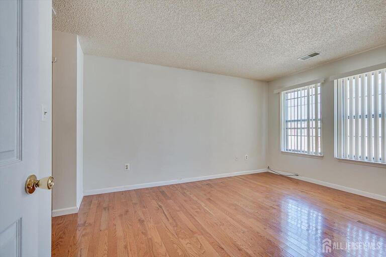 Photo 6 of 230 Kempsey Drive, North Brunswick NJ 08902, North Brunswick, NJ