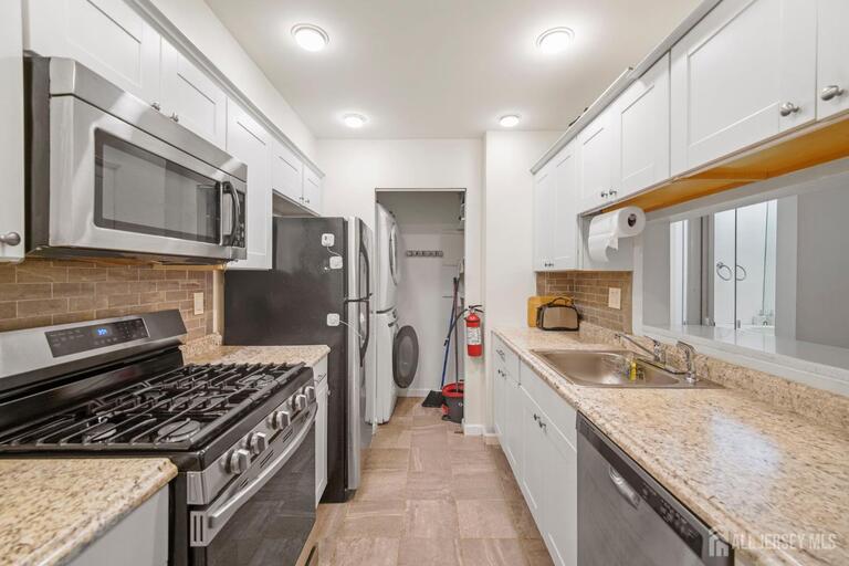 Photo 11 of 354 N McDowell Drive, East Brunswick NJ 08816, East Brunswick, NJ