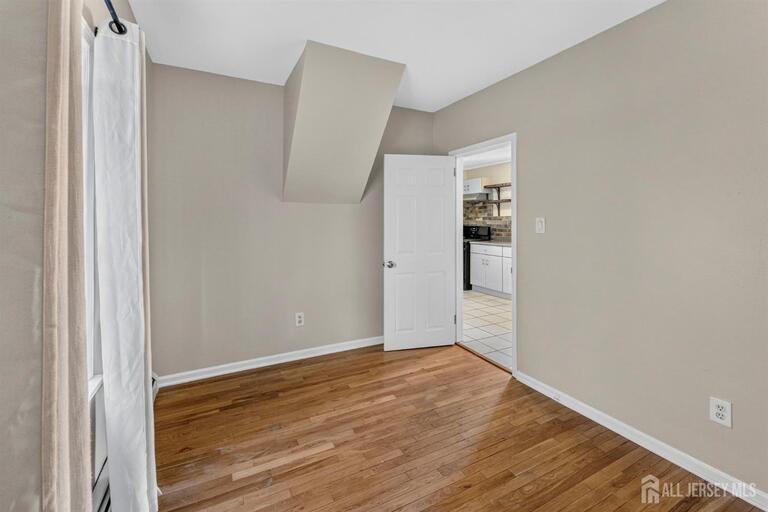 Photo 11 of 32 S 7th Avenue S, Highland Park NJ 08904, Highland Park, NJ