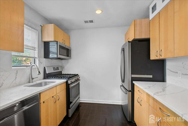 Photo 6 of 152 George Street, New Brunswick NJ 08901, New Brunswick, NJ