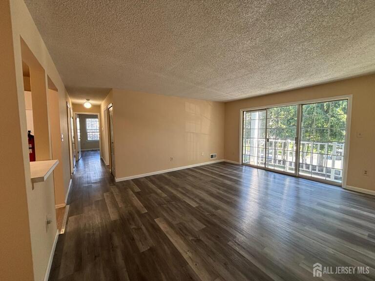 Photo 2 of 279 Kempsey Drive, North Brunswick NJ 08902, North Brunswick, NJ