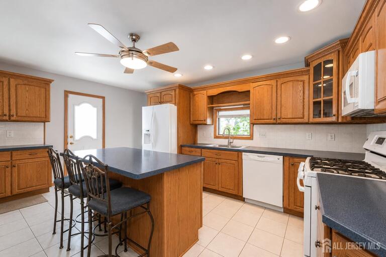 Photo 11 of 199 Princeton Road, Parlin NJ 08859, Parlin, NJ