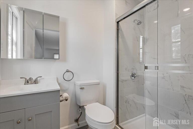 Photo 9 of 131 Beverly Hill Terrace, Woodbridge Proper NJ 07095, Woodbridge Proper, NJ
