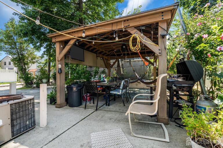 Photo 33 of 425 Thomas Street, Perth Amboy NJ 08861, Perth Amboy, NJ
