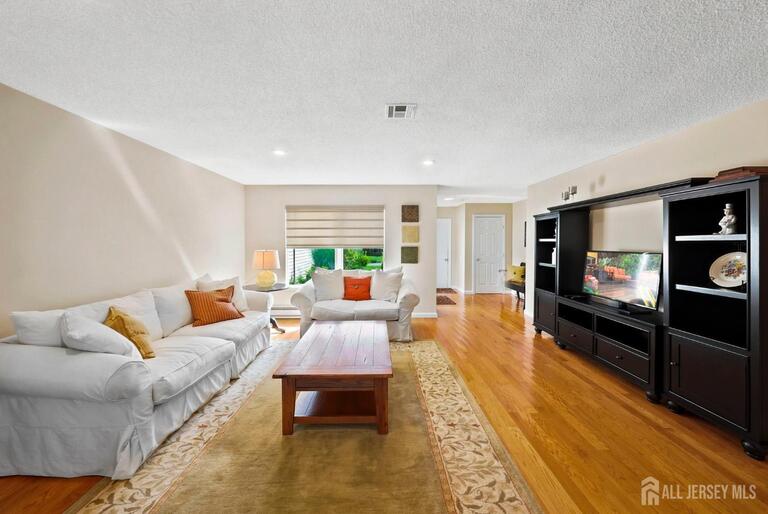 Photo 10 of 433 Andover Drive # A, Jamesburg NJ 08831, Jamesburg, NJ