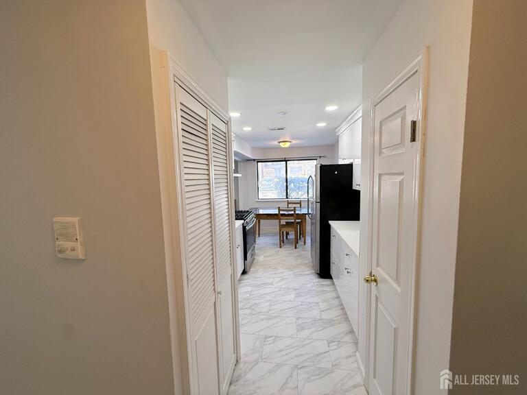 Photo 5 of 513 edison glen Terrace # 513, Edison NJ 08837, Edison, NJ