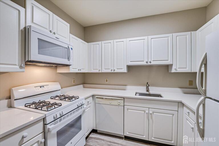 Photo 6 of 160 Durham Avenue # 306, Metuchen NJ 08840, Metuchen, NJ