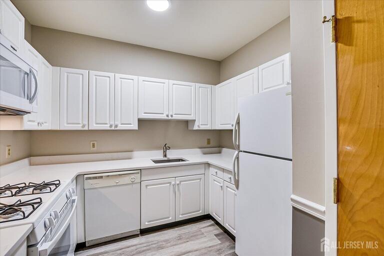 Photo 7 of 160 Durham Avenue # 306, Metuchen NJ 08840, Metuchen, NJ