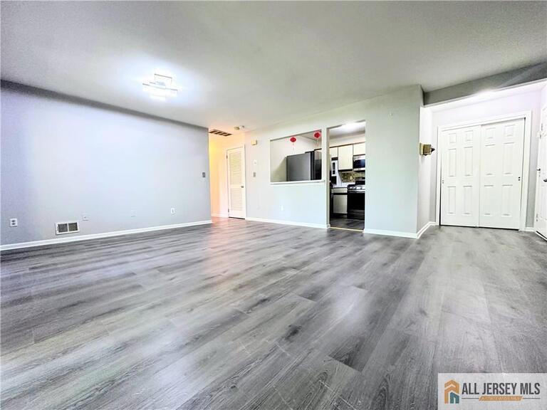 Photo 4 of 1211 Woodhaven Drive # 1211, Edison NJ 08817, Edison, NJ