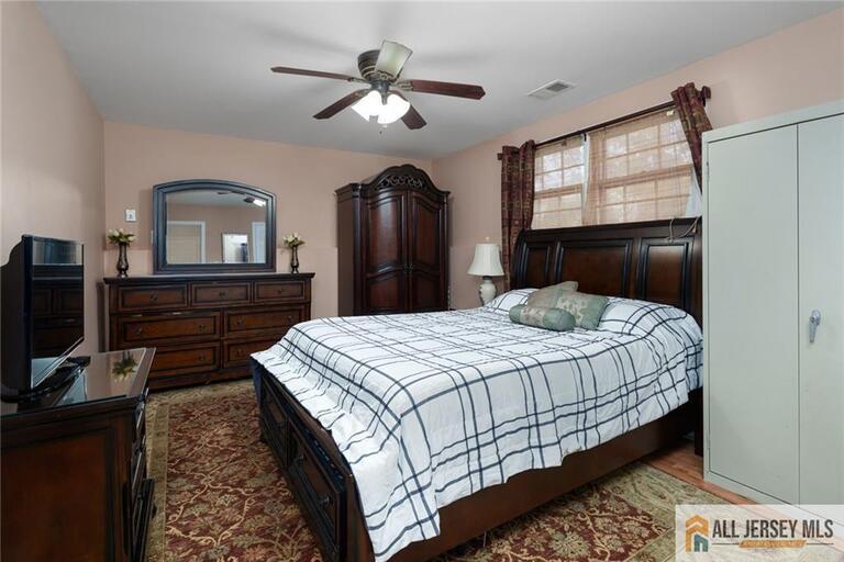 Photo 16 of 2025 Oak Tree Road, Edison NJ 08820, Edison, NJ