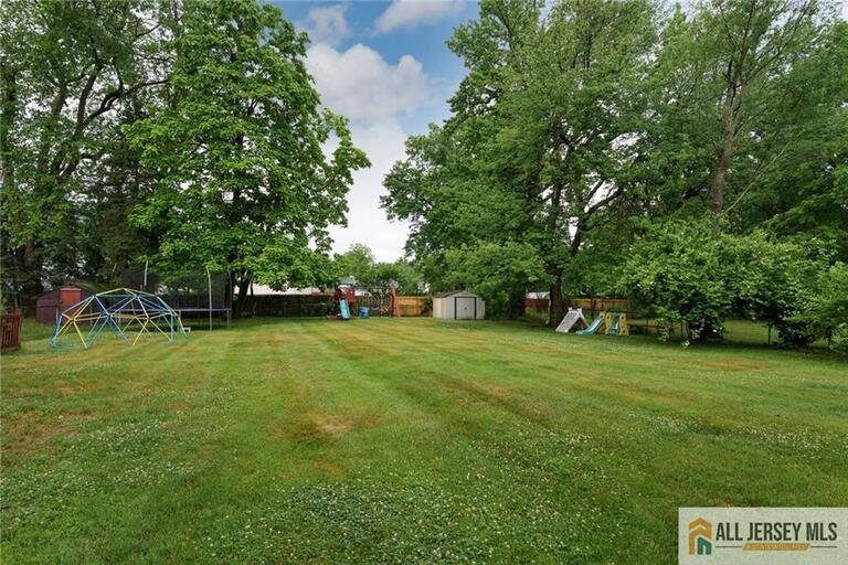 Photo 26 of 2025 Oak Tree Road, Edison NJ 08820, Edison, NJ