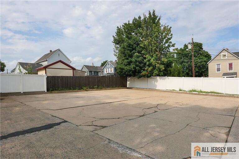 Photo 10 of 215 Washington Road, Sayreville NJ 08872, Sayreville, NJ