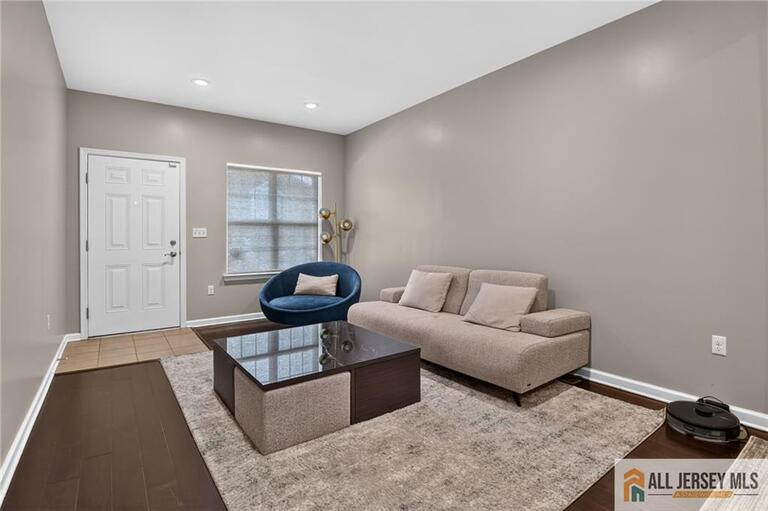 Photo 10 of 64 Andrews Way, Piscataway NJ 08854, Piscataway, NJ
