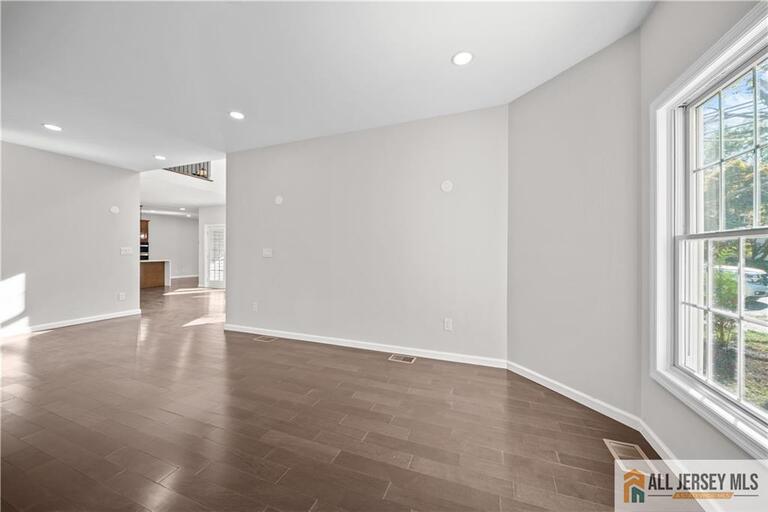 Photo 15 of 7 Mount Pleasant Avenue, Edison NJ 08820, Edison, NJ