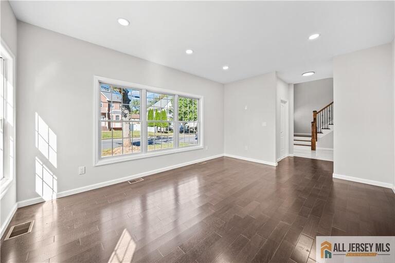 Photo 7 of 7 Mount Pleasant Avenue, Edison NJ 08820, Edison, NJ
