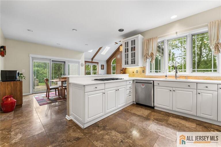 Photo 13 of 1 Woodland Drive, Cranbury NJ 08512, Cranbury, NJ