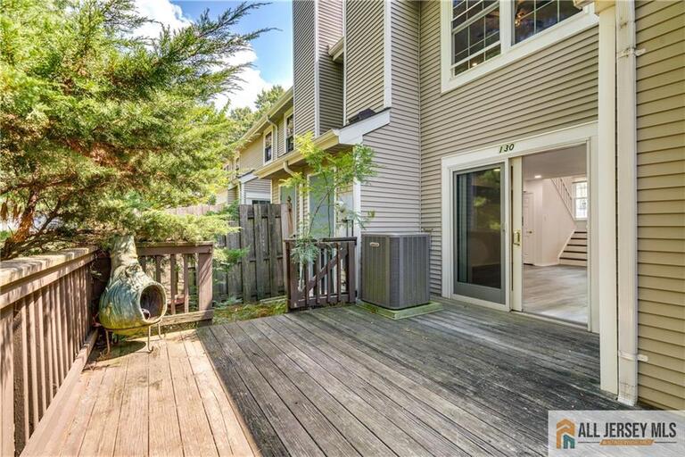 Photo 33 of 130 Winchester Way, Franklin NJ 08873, Franklin, NJ