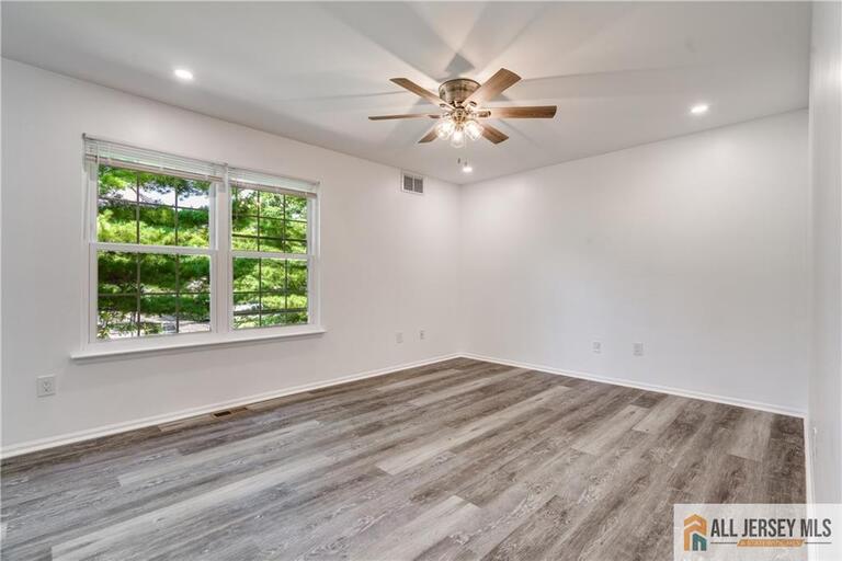 Photo 23 of 130 Winchester Way, Franklin NJ 08873, Franklin, NJ