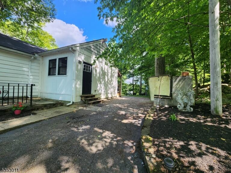 Property listing MLS 3965293 photo 3