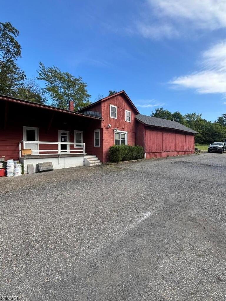 Property listing MLS 3984856 photo 1
