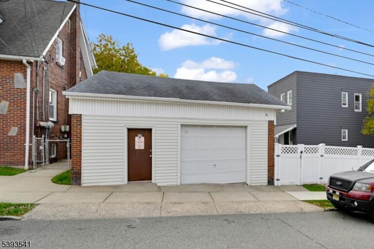 Property listing MLS 3997204 photo 38