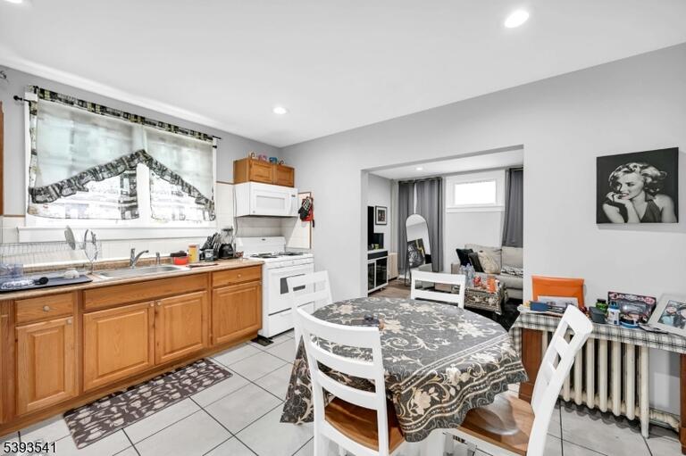 Property listing MLS 3997204 photo 9