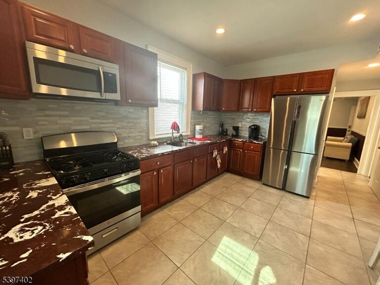 Property listing MLS 3997976 photo 10