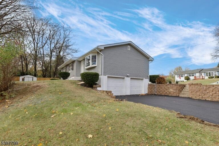 Property listing MLS 3998336 photo 9