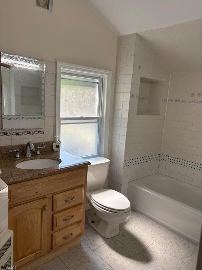 Property listing MLS 4004559 photo 5