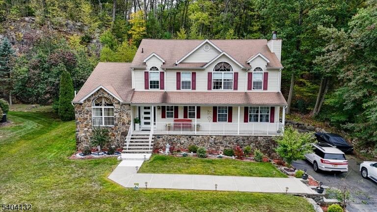 Property listing MLS 4006102 photo 2