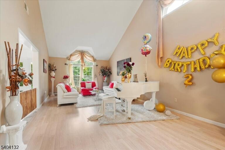 Property listing MLS 4006102 photo 22