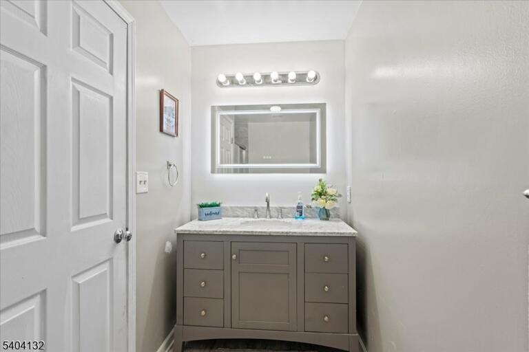 Property listing MLS 4006102 photo 37