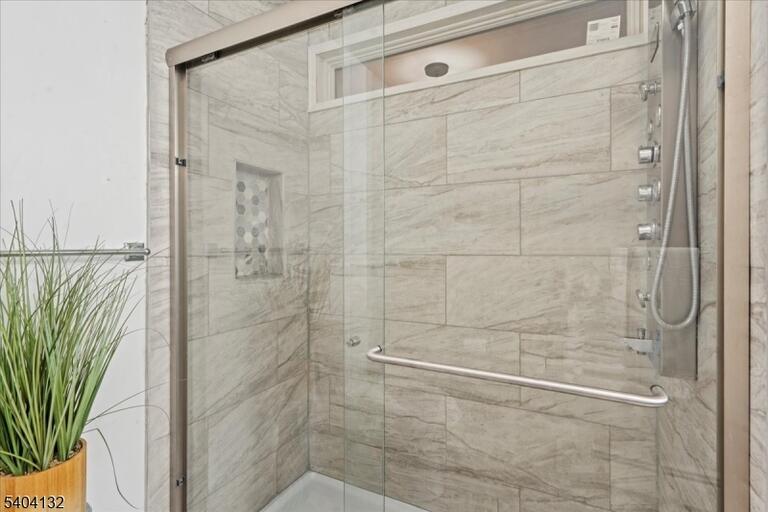 Property listing MLS 4006102 photo 39