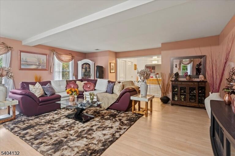 Property listing MLS 4006102 photo 8